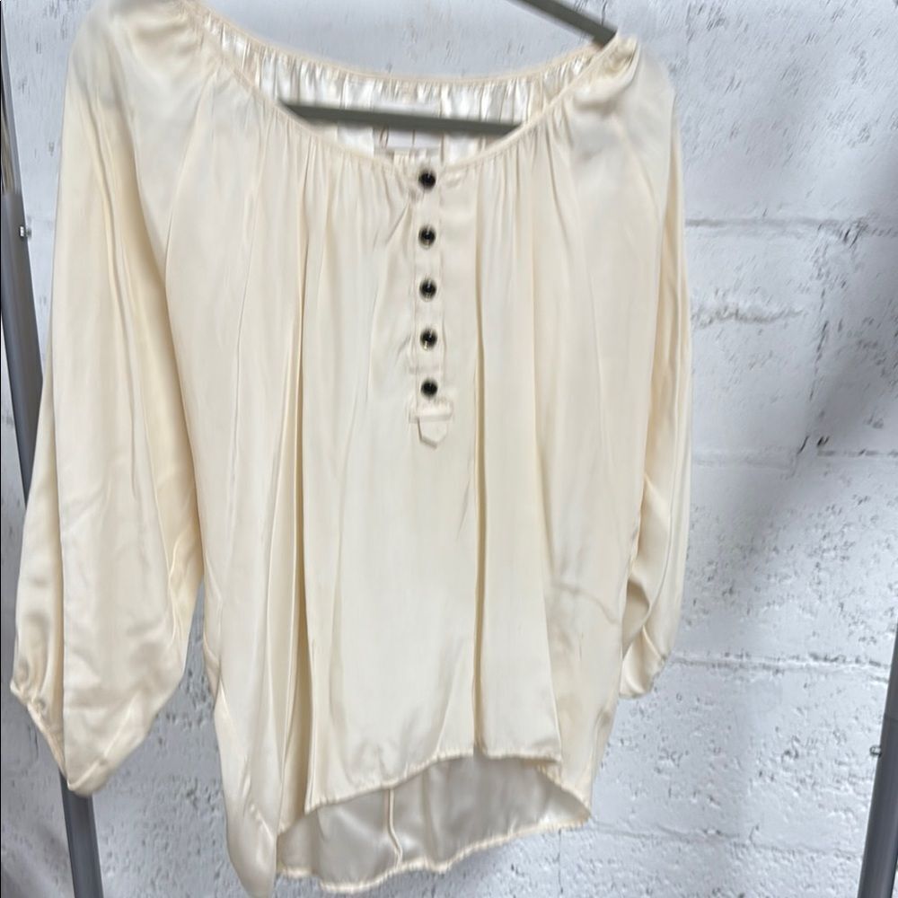 Elegant Cream Blouse - Yumi Kim Silk - Size Small Long Sleeve - Button Detail